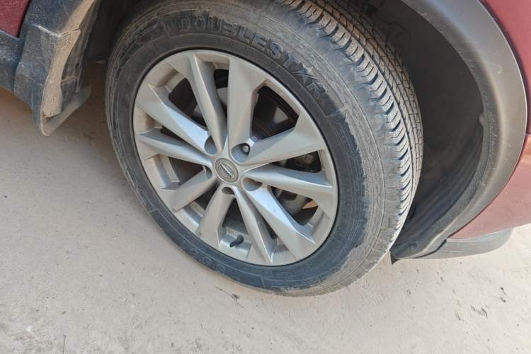 Used Nissan Qashqai 2016 2.0L CVT Elite Edition Right Front Wheel Hub