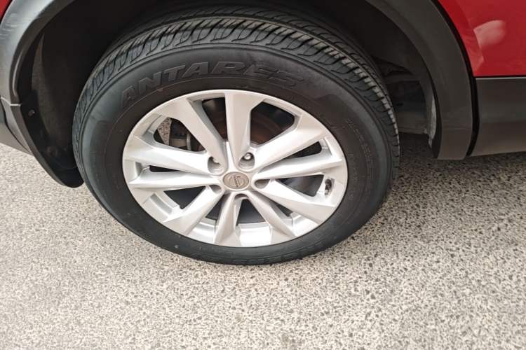Used Nissan Qashqai 2016 2.0L CVT Elite Edition Right Rear Wheel Hub