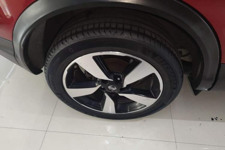Used Nissan Qashqai 2016 2.0L CVT Deluxe Edition Right Rear Wheel Hub