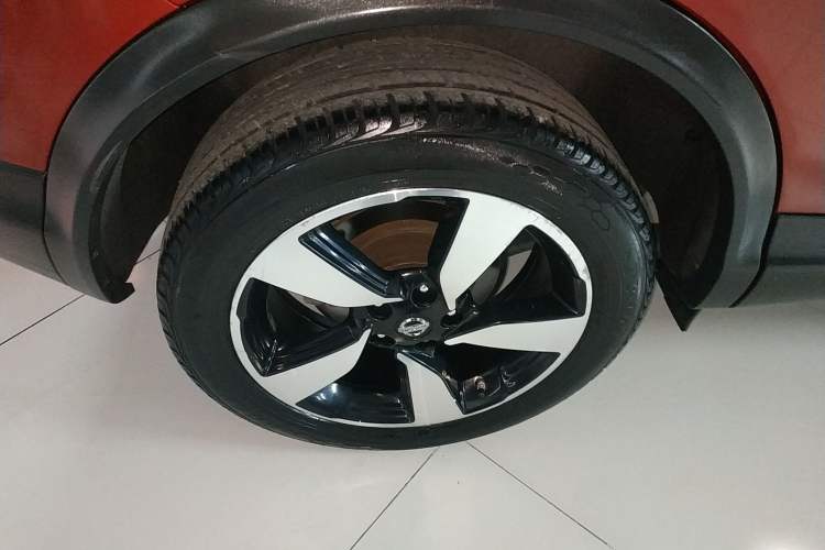 Used Nissan Qashqai 2016 2.0L CVT Luxury Edition Right Rear Wheel Hub