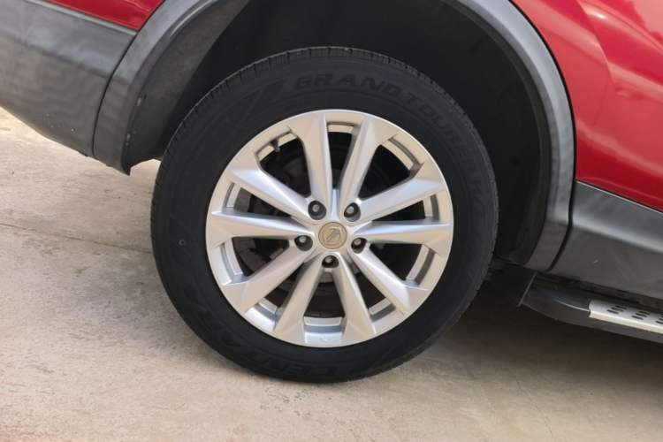 Used Nissan Qashqai 2016 2.0L CVT Elite Edition Right Rear Wheel Hub