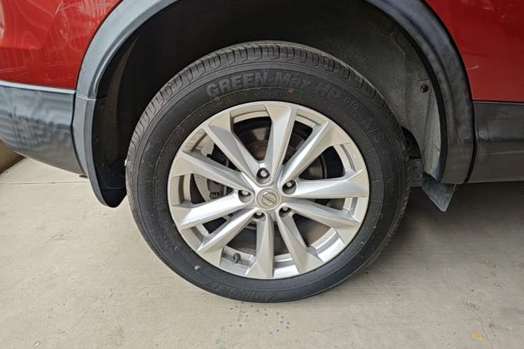 Used Nissan Qashqai 2016 2.0L CVT Elite Edition Right Rear Wheel Hub