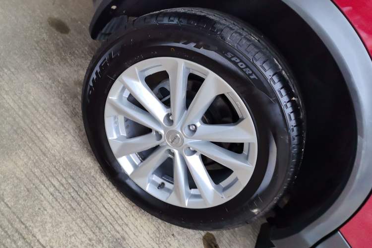 Used Nissan Qashqai 2016 2.0L CVT Elite Edition Right Rear Wheel Hub