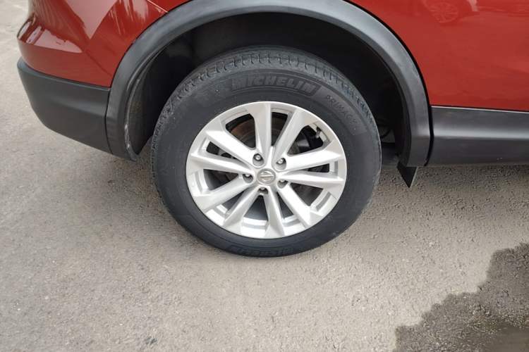 Used Nissan Qashqai 2016 2.0L CVT Elite Edition Right Rear Wheel Hub