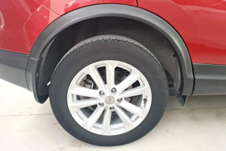 Used Nissan Qashqai 2016 2.0L CVT Elite Edition Right Rear Wheel Hub