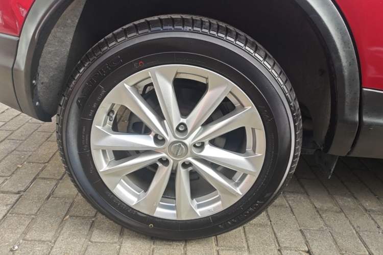 Used Nissan Qashqai 2016 2.0L CVT Elite Edition Right Rear Wheel Hub