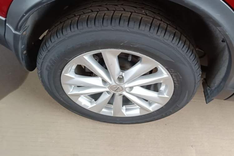 Used Nissan Qashqai 2016 2.0L CVT Elite Edition Right Rear Wheel Hub