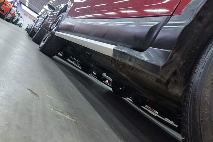 Used Nissan Qashqai 2016 2.0L CVT Luxury Edition Right Side Sill