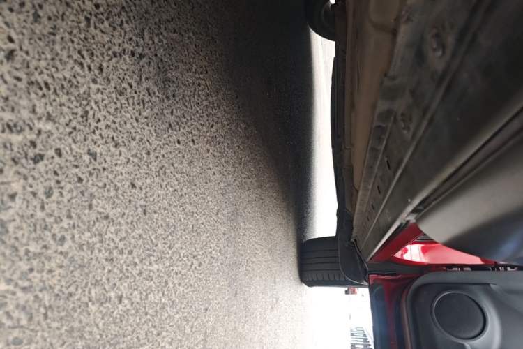 Used Nissan Qashqai 2016 2.0L CVT Elite Edition Right Side Sill