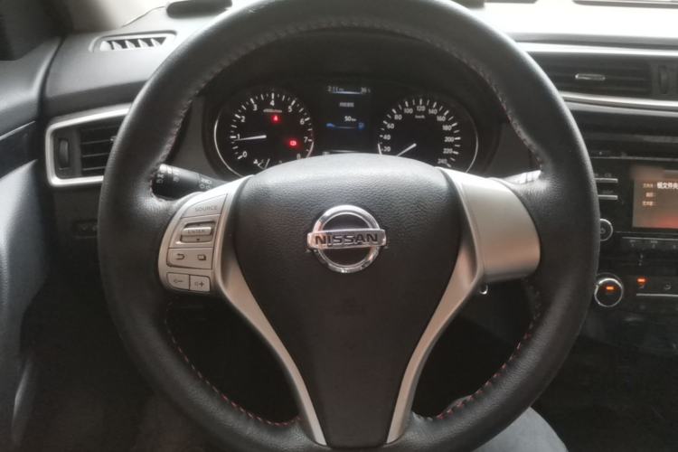 Used Nissan Qashqai 2016 2.0L CVT Elite Edition Steering Wheel