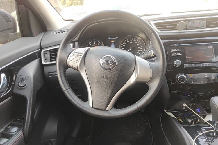 Used Nissan Qashqai 2016 2.0L CVT Luxury Edition Steering Wheel