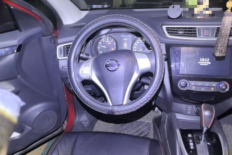 Used Nissan Qashqai 2016 2.0L CVT Elite Edition Steering Wheel