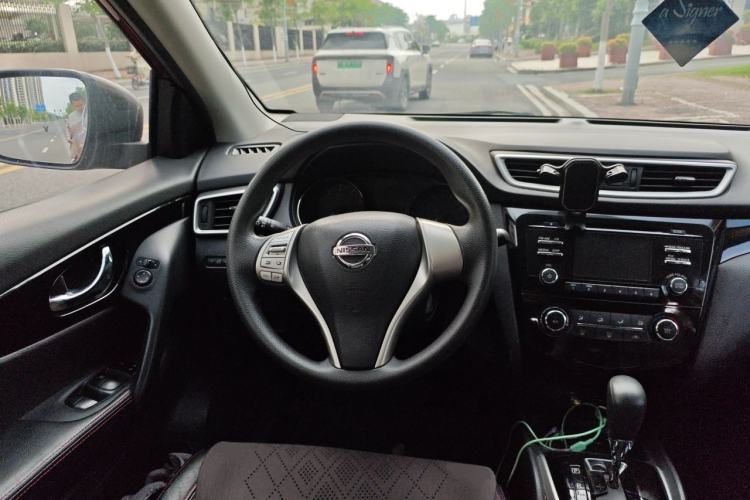 Used Nissan Qashqai 2016 2.0L CVT Elite Edition Steering Wheel