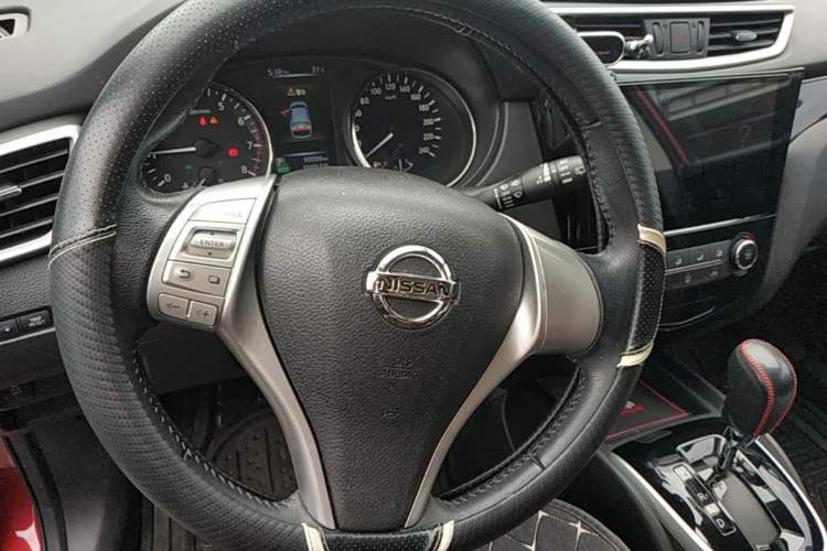 Used Nissan Qashqai 2016 2.0L CVT Leading Edition Steering Wheel