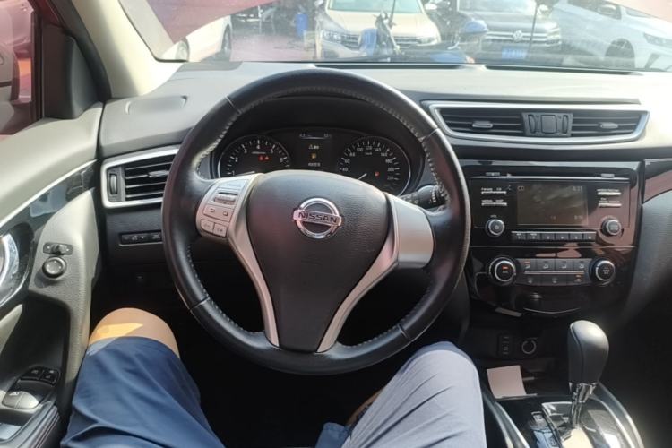 Used Nissan Qashqai 2016 2.0L CVT Luxury Edition Steering Wheel