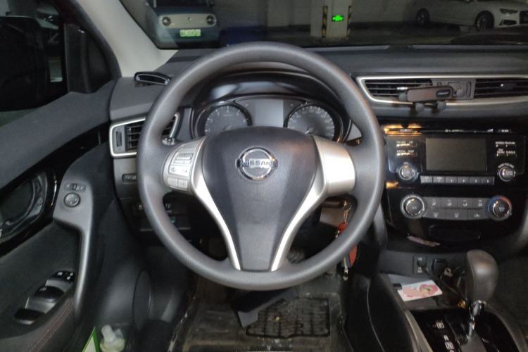 Used Nissan Qashqai 2016 2.0L CVT Elite Edition Steering Wheel