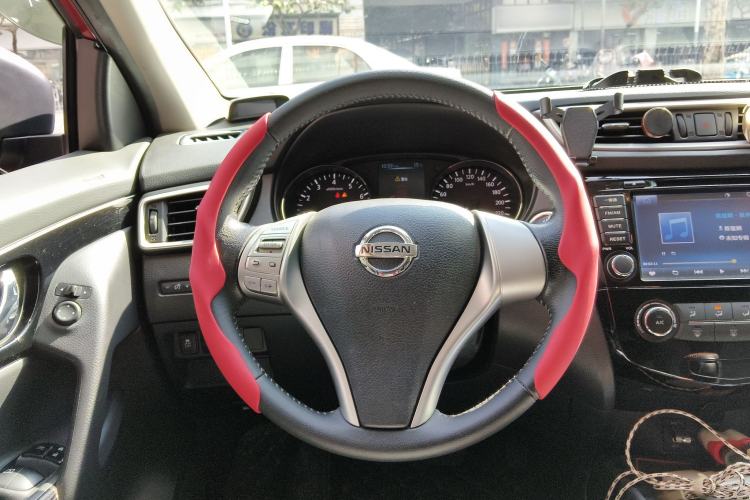 Used Nissan Qashqai 2016 2.0L CVT Luxury Edition Steering Wheel
