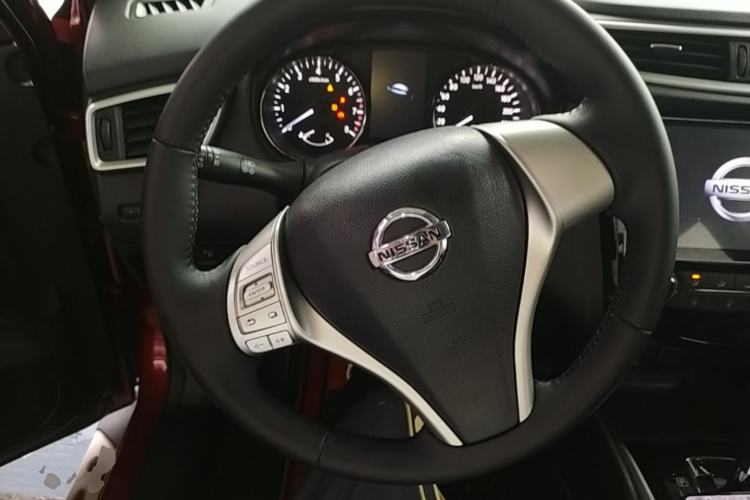 Used Nissan Qashqai 2016 2.0L CVT Luxury Edition Steering Wheel