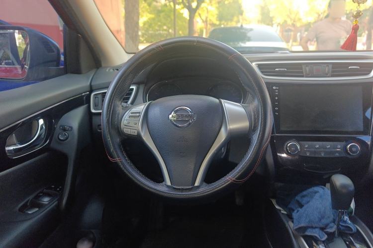 Used Nissan Qashqai 2016 2.0L CVT Elite Edition Steering Wheel
