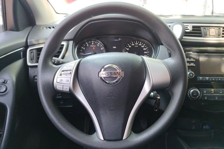 Used Nissan Qashqai 2016 2.0L CVT Elite Edition Steering Wheel