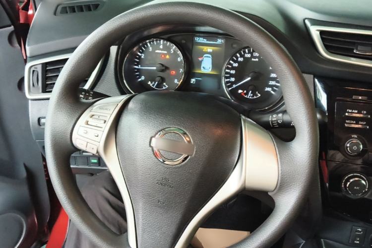 Used Nissan Qashqai 2016 2.0L CVT Elite Edition Steering Wheel