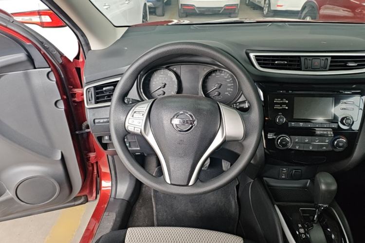 Used Nissan Qashqai 2016 2.0L CVT Elite Edition Steering Wheel