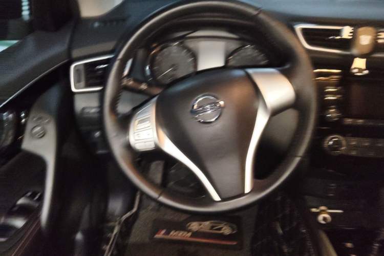Used Nissan Qashqai 2016 2.0L CVT Luxury Edition Steering Wheel