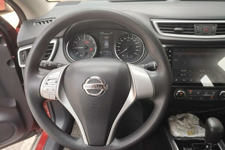 Used Nissan Qashqai 2016 2.0L CVT Elite Edition Steering Wheel