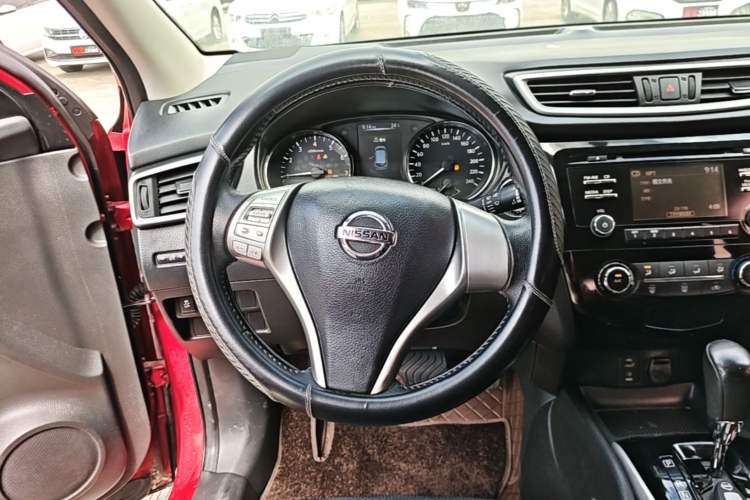 Used Nissan Qashqai 2016 2.0L CVT Luxury Edition Steering Wheel
