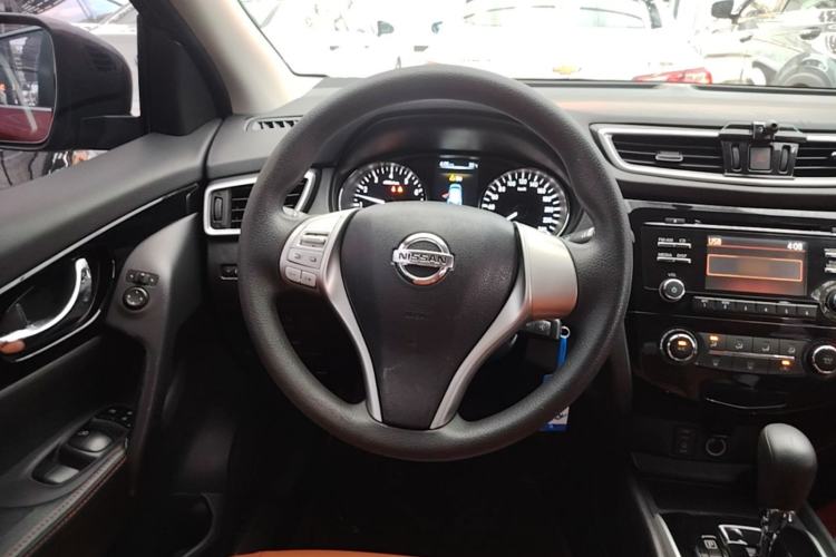 Used Nissan Qashqai 2016 2.0L CVT Elite Edition Steering Wheel