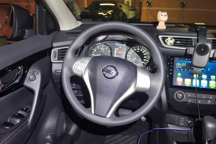 Used Nissan Qashqai 2016 2.0L CVT Elite Edition Steering Wheel
