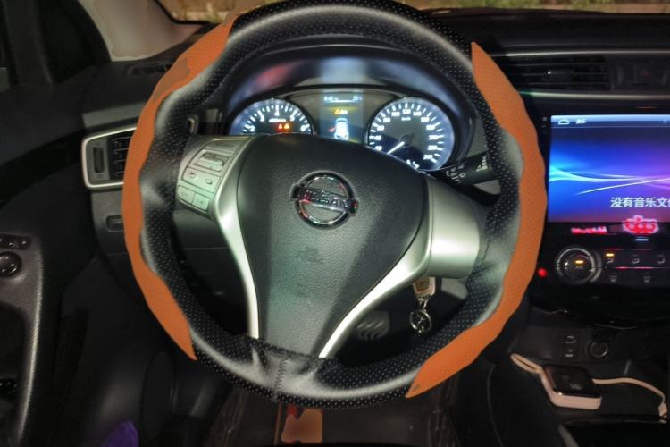 Used Nissan Qashqai 2016 2.0L CVT Elite Edition Steering Wheel
