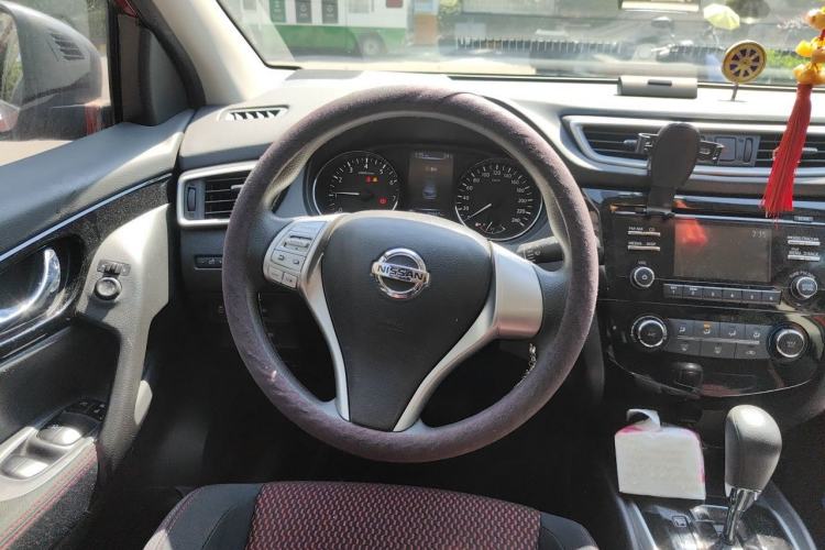 Used Nissan Qashqai 2016 2.0L CVT Elite Edition Steering Wheel