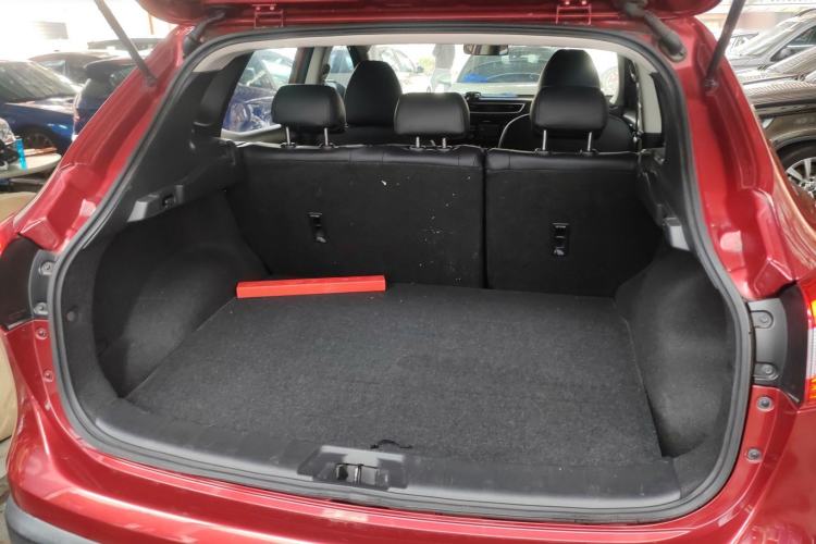 Used Nissan Qashqai 2016 2.0L CVT Elite Edition Trunk