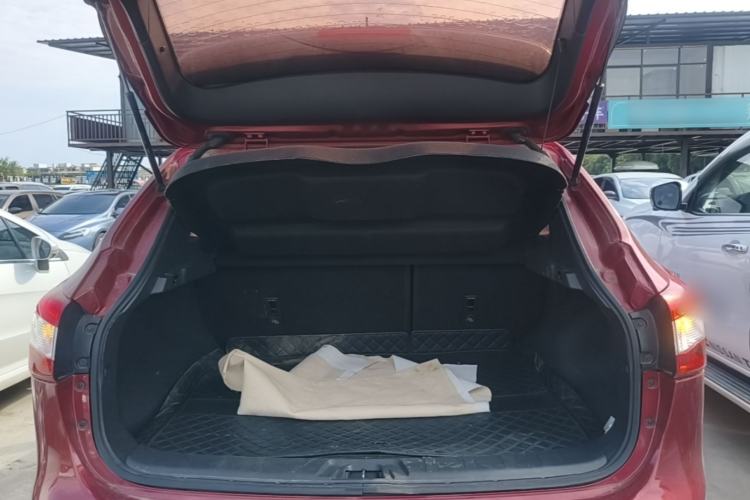 Used Nissan Qashqai 2016 2.0L CVT Luxury Edition Trunk