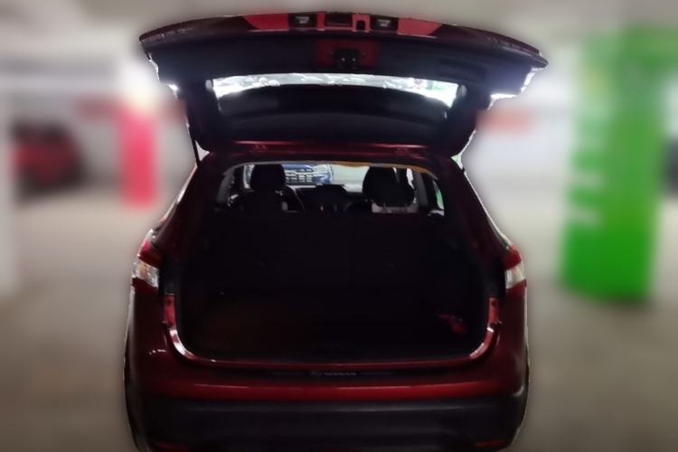 Used Nissan Qashqai 2016 2.0L CVT Elite Edition Trunk
