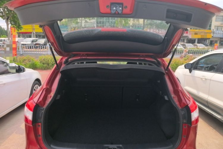 Used Nissan Qashqai 2016 2.0L CVT Elite Edition Trunk