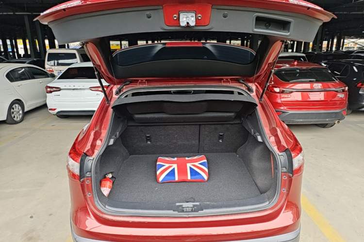 Used Nissan Qashqai 2016 2.0L CVT Elite Edition Trunk
