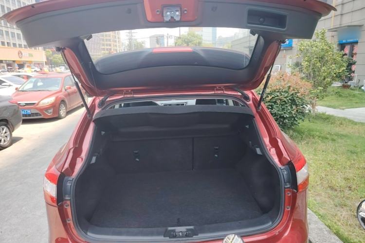 Used Nissan Qashqai 2016 2.0L CVT Elite Edition Trunk