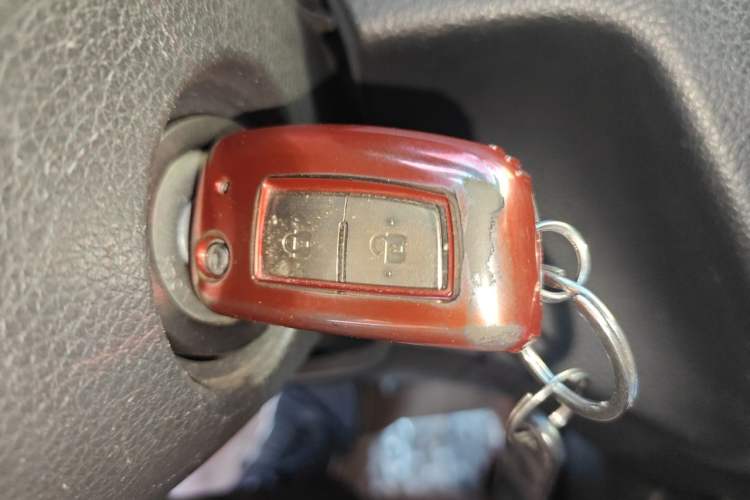 Used Nissan Qashqai 2016 2.0L CVT Elite Edition Vehicle Key