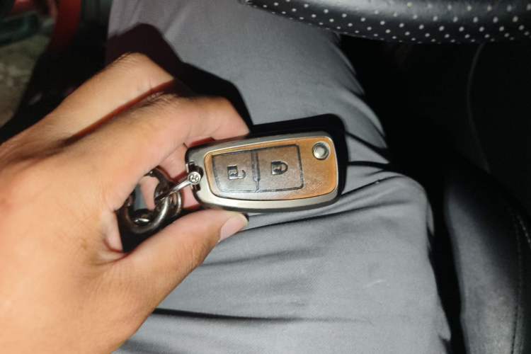 Used Nissan Qashqai 2016 2.0L CVT Elite Edition Vehicle Key