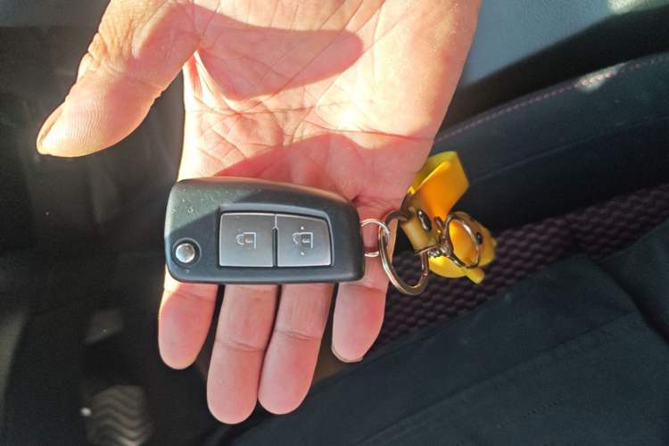 Used Nissan Qashqai 2016 2.0L CVT Elite Edition Vehicle Key