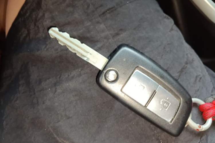 Used Nissan Qashqai 2016 2.0L CVT Elite Edition Vehicle Key