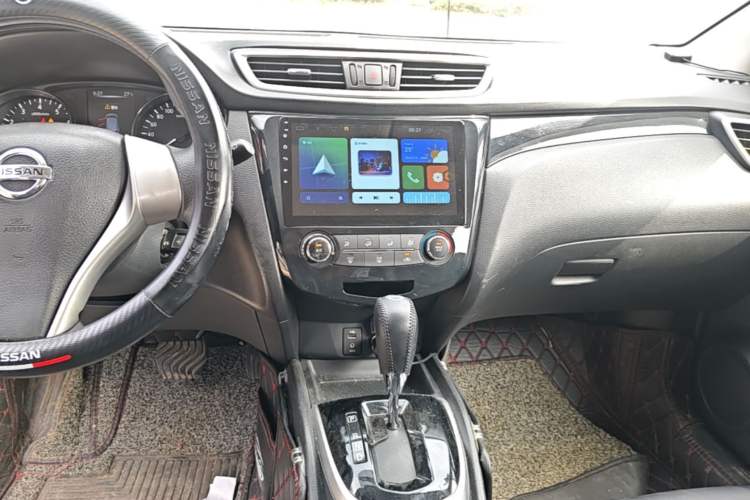 Used Nissan Qashqai 2016 2.0L CVT Elite Edition Audio And AC Panel