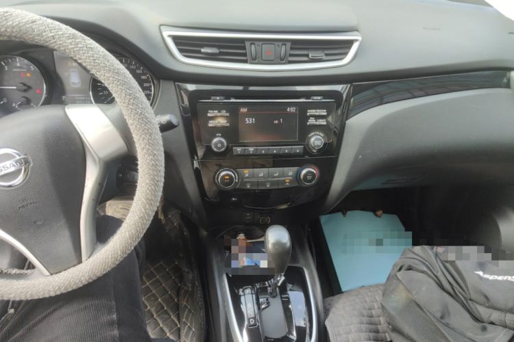 Used Nissan Qashqai 2016 2.0L CVT Elite Edition Audio And AC Panel