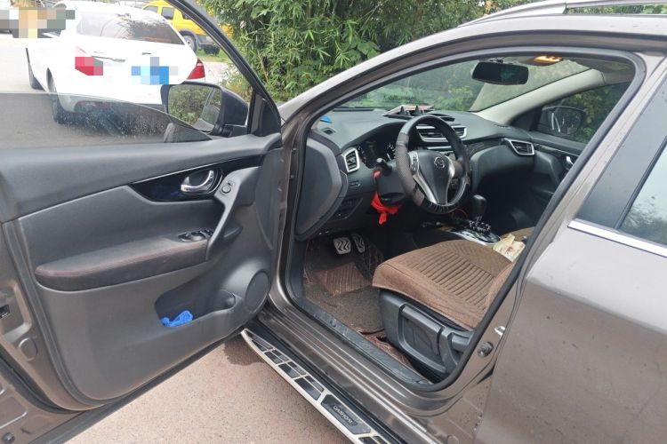 Used Nissan Qashqai 2016 2.0L CVT Elite Edition Driver Seat