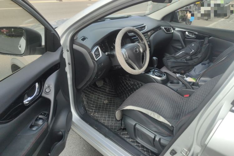 Used Nissan Qashqai 2016 2.0L CVT Elite Edition Driver Seat