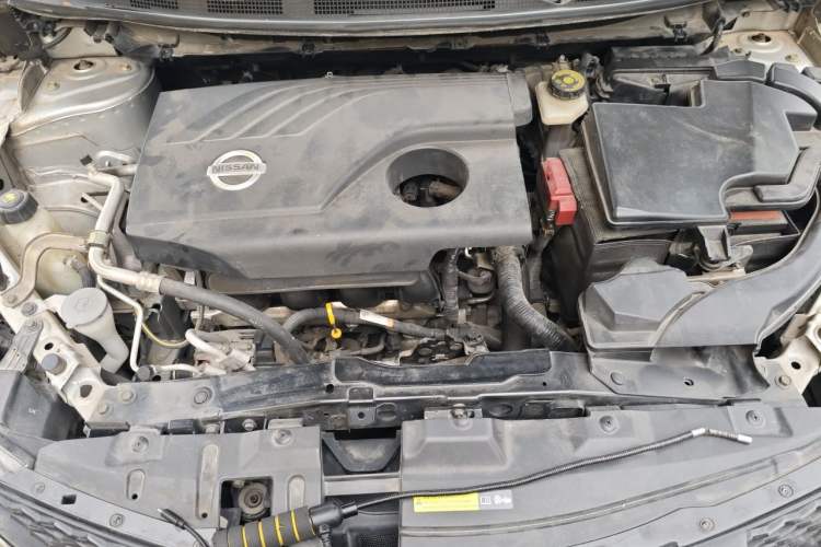 Used Nissan Qashqai 2016 2.0L CVT Elite Edition Engine Bay