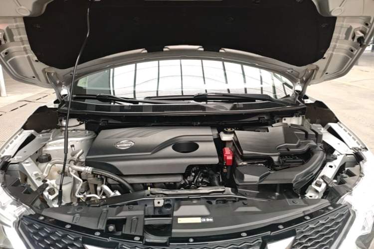 Used Nissan Qashqai 2016 2.0L CVT Elite Edition Engine Bay