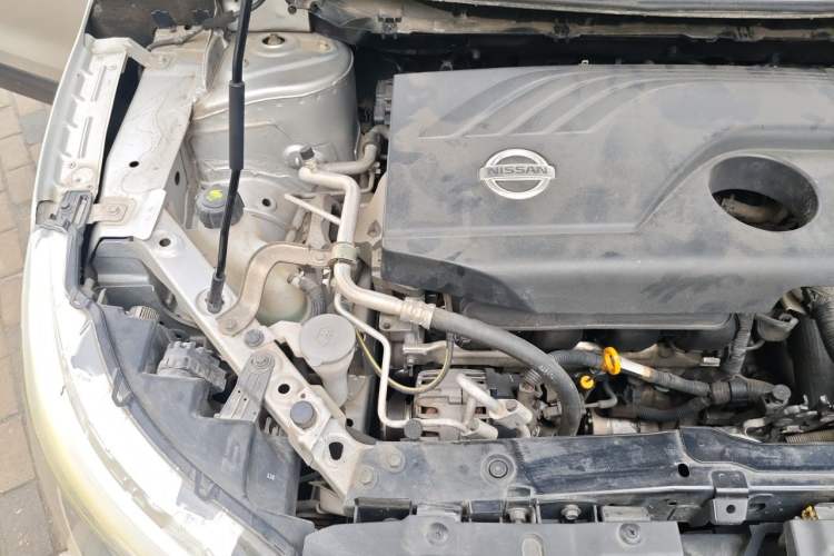 Used Nissan Qashqai 2016 2.0L CVT Elite Edition Engine Bay Right